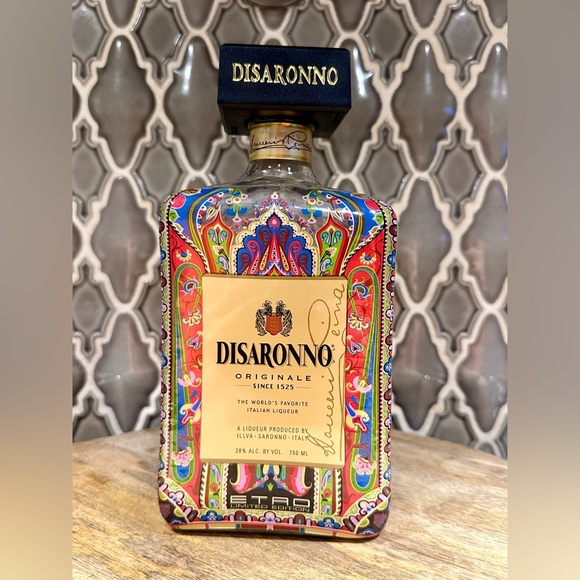 ETRO - Disaronno Wears Etro Limited Edition Gift Set. - Picture 3 of 17